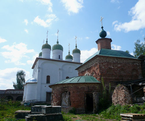 Троицкий монастырь
